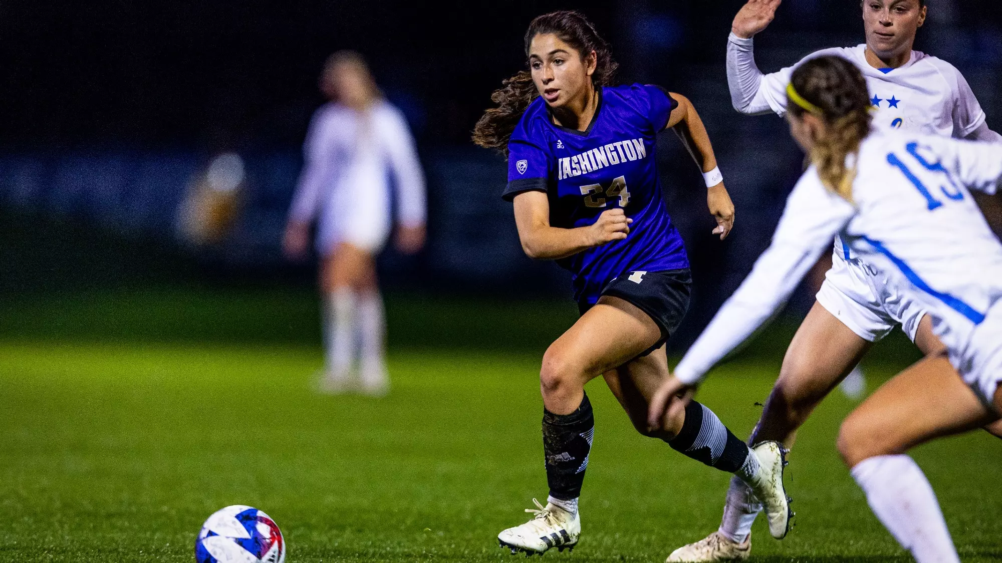 球的背后 球的背后